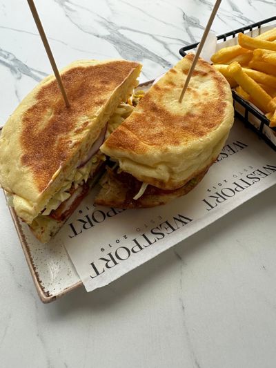 Bazlama Tavuk Burger